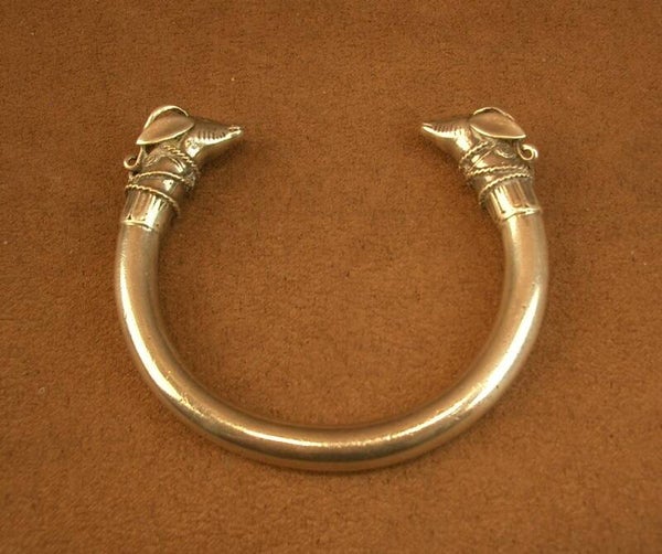 Bracelet jonc à deux têtes de bouquetins en argent massif Arthus Bertrand