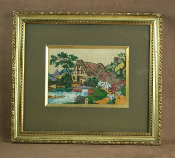 Beau travail de perles, broderie sablé , décor de ferme XIXe siècle
