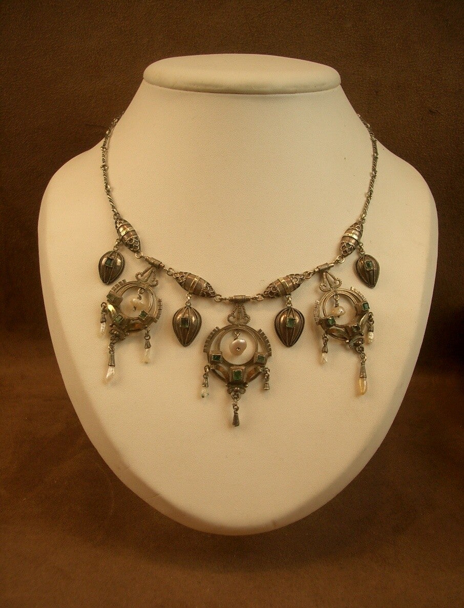 Magnifique collier draperie Art Nouveau en argent et vermeil, perles baroques et tourmaline , vers 1900