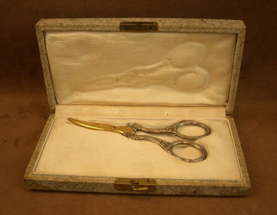 Paire de ciseaux à raisin ancien en argent massif orfèvre Ravinet D'Enfert