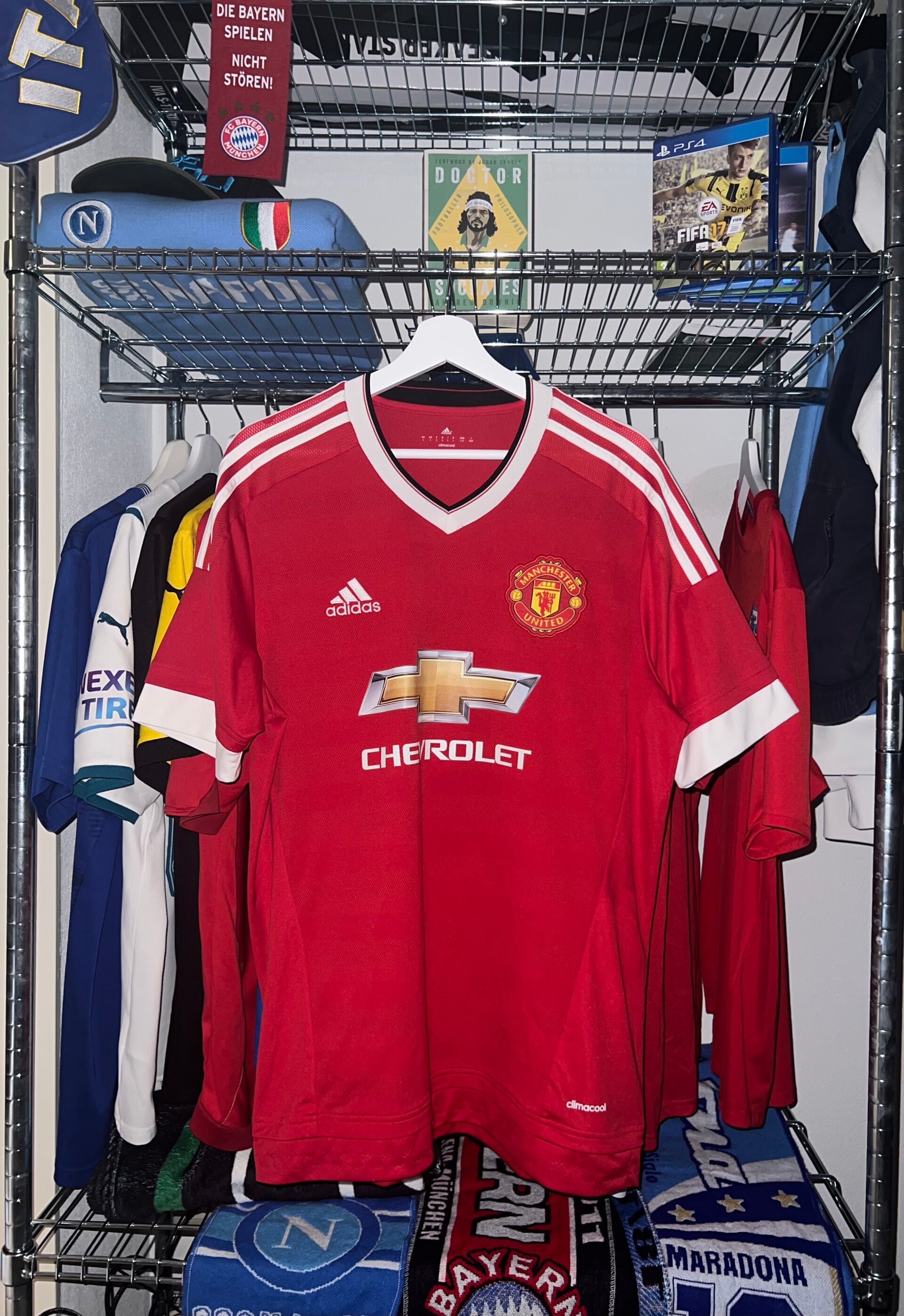 Manchester United 2015-2016 - Home kit - Size L