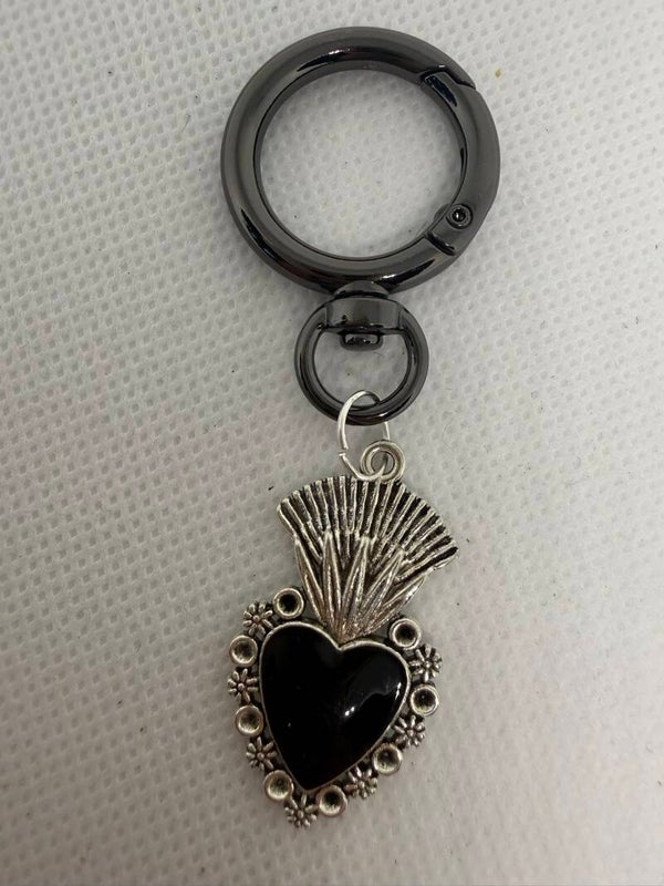 Keychain - Tattoo, Heart with little circle border with Large fan