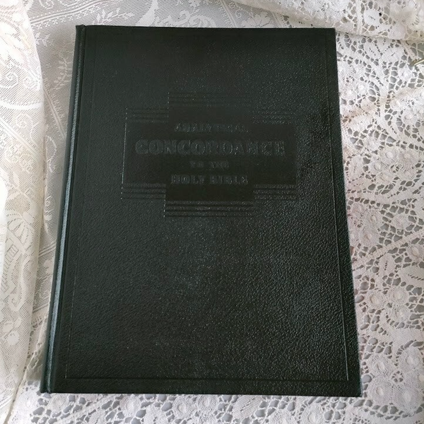 Young's Analytical Concordance to the Holy Bible