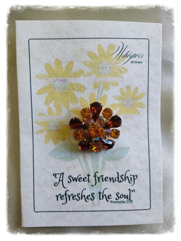 Sweet Friendship Daisy Brooch