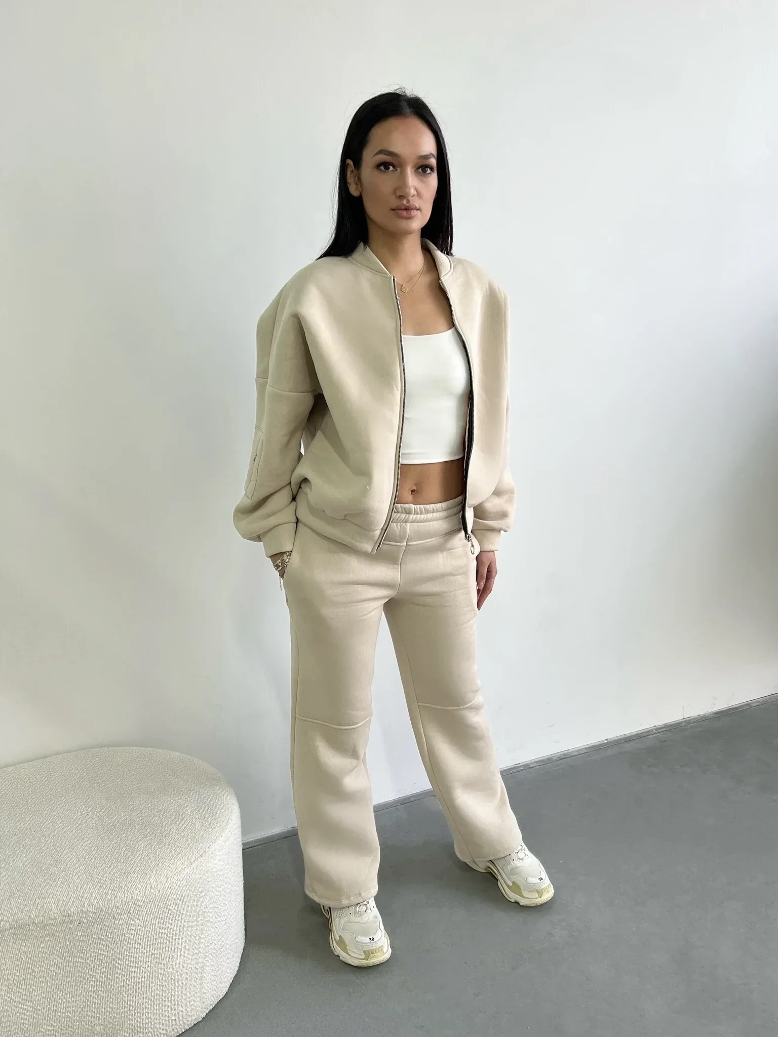 BEIGE JOGGING SUIT