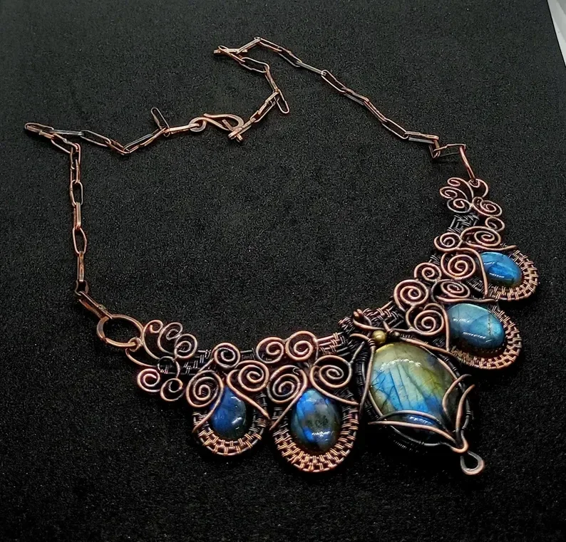 Handmade Copper Wire Necklace with Labradorite Accents