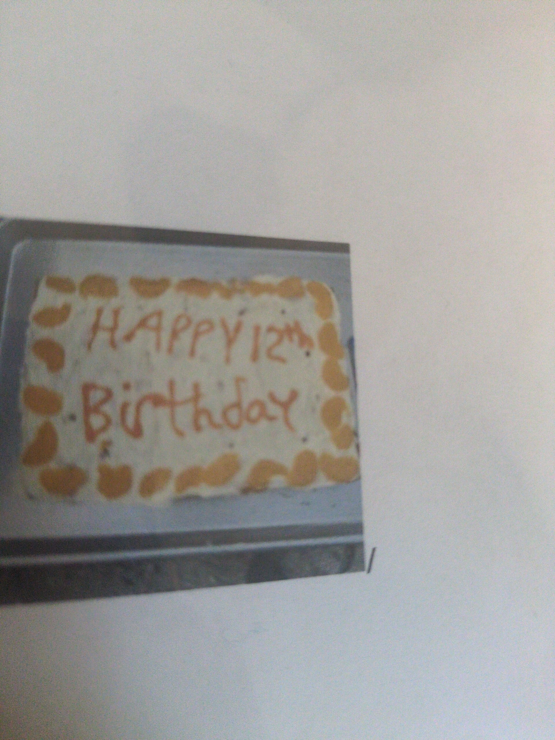 Regular cake w/ writing and border