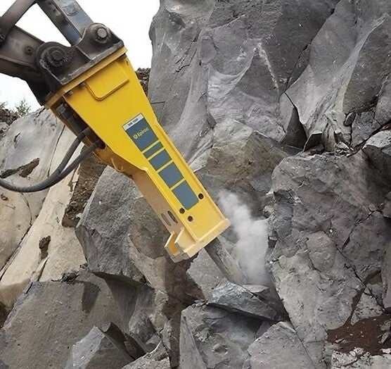 Large rock breaker attachment for excavators