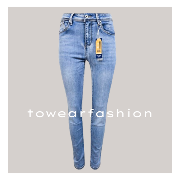 JEANS SLIM FIT ✦ LICHTBLAUW ✦ NORFY