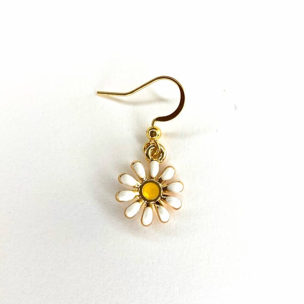 DAISY EARRING