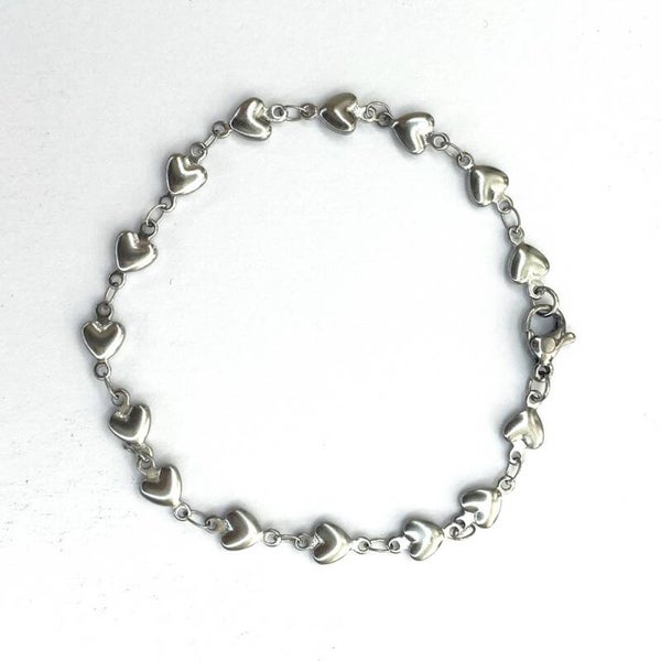 SILVER HEARTED BRACELET