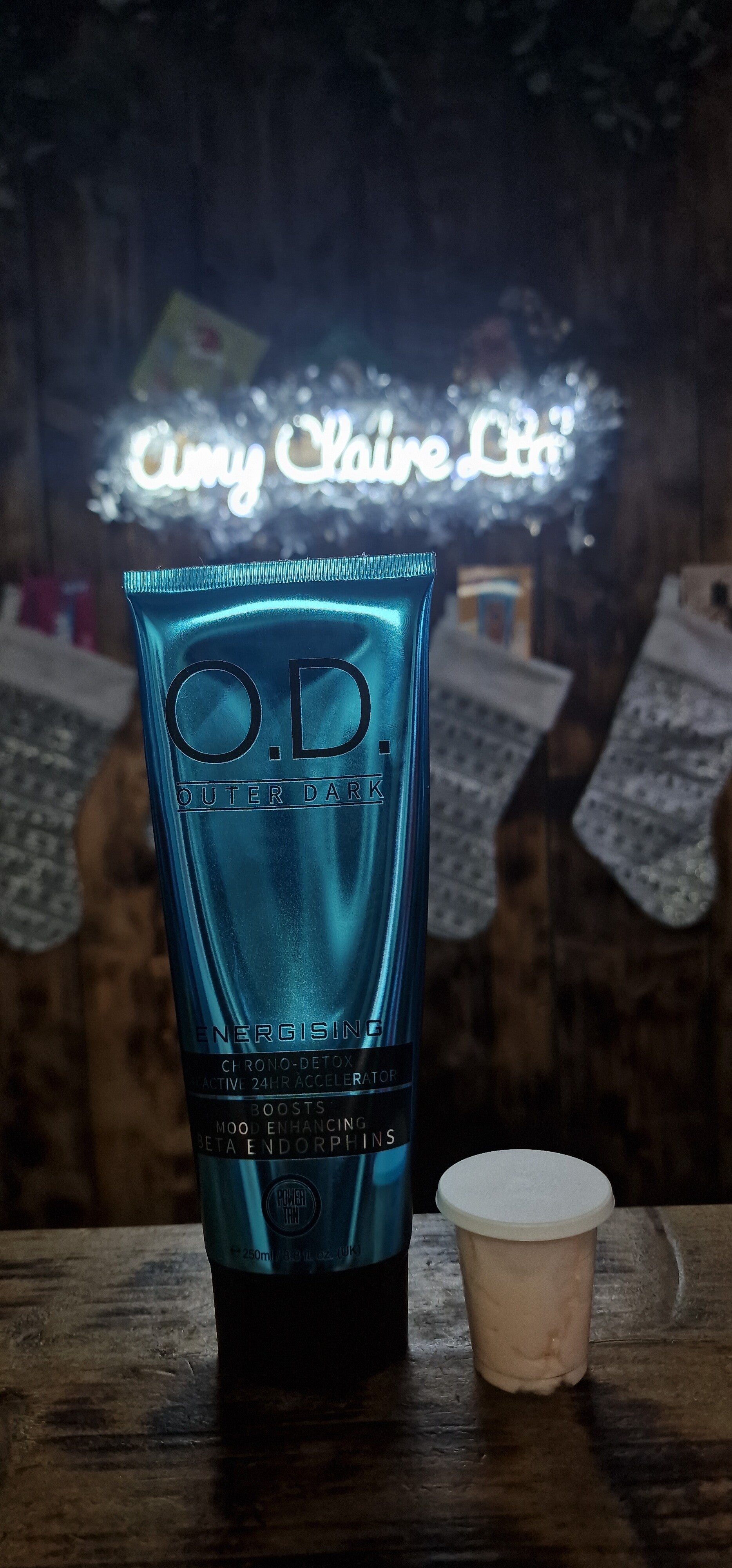 Outer Dark - Premium Pot