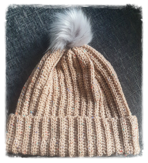 Stretchy ribbed Bobble Hat