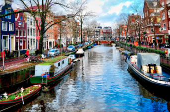 AMSTERDAM GROUP TRIP !