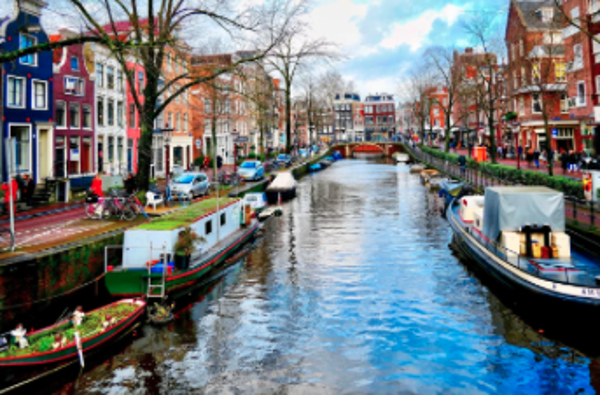 AMSTERDAM GROUP TRIP !
