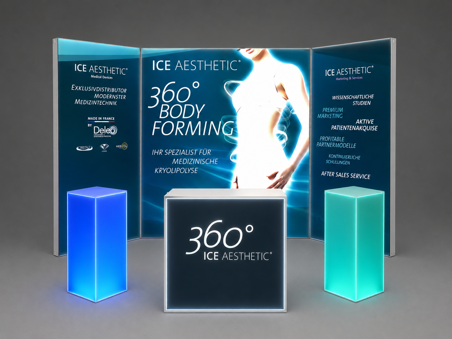 Messestand-Design für ICE AESTHETIC mit beleuchtetem Counter und Branding