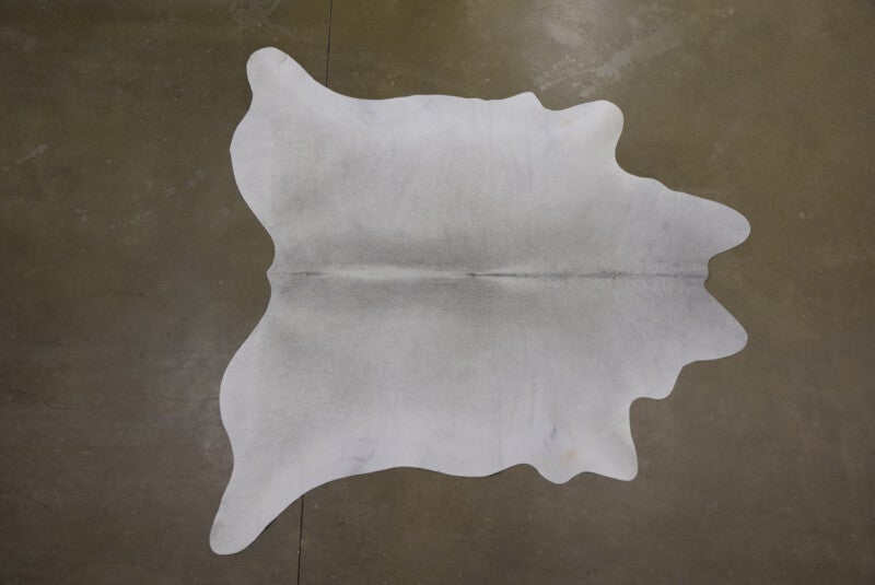 Mooie grijze koeienhuid G103