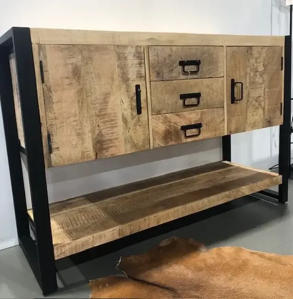 Dressoir in mangohout