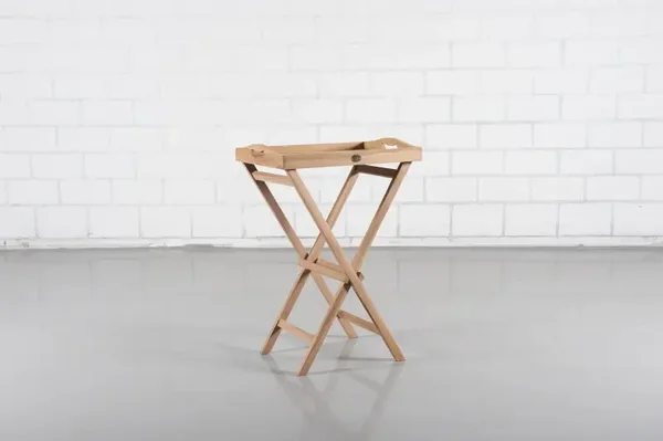 Verhoogt dienblad in Teak