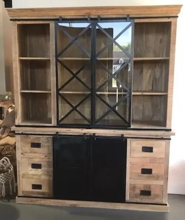 Wandkast in mango hout met metaal