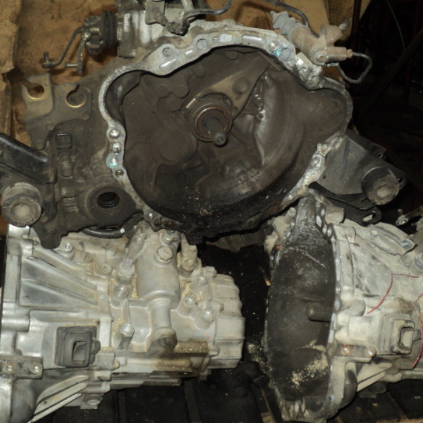 Toyota Corolla double starter 5 speed gearbox - MANUAL