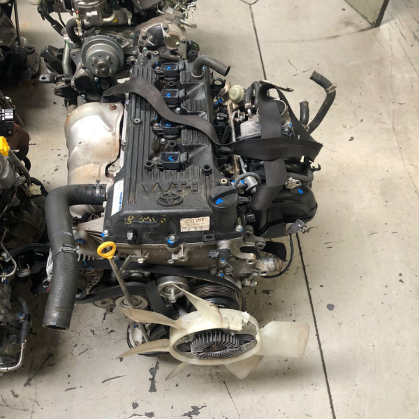 Toyota Hilux engine 2.0 VVTi 1TR - PETROL