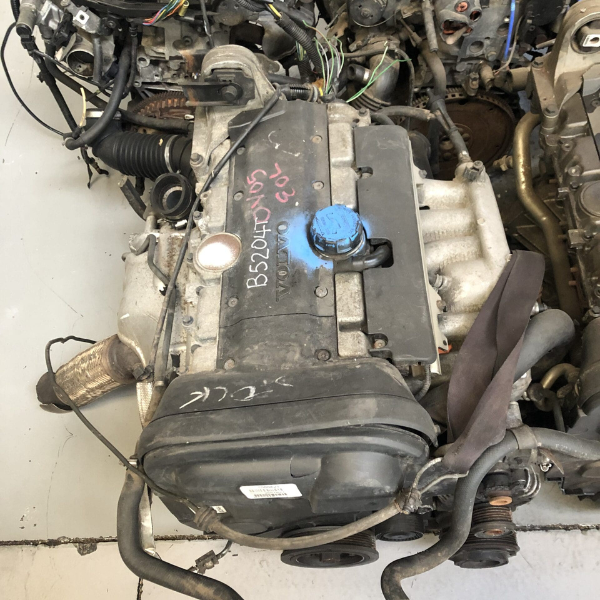 Volvo engine b5204t v70 2.0 turbo - PETROL