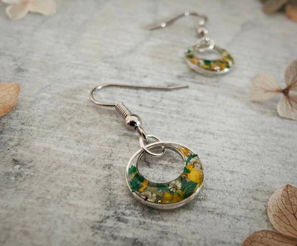 ⁕ Boucles d'oreilles - Pétales de fleurs - Coloris Vert