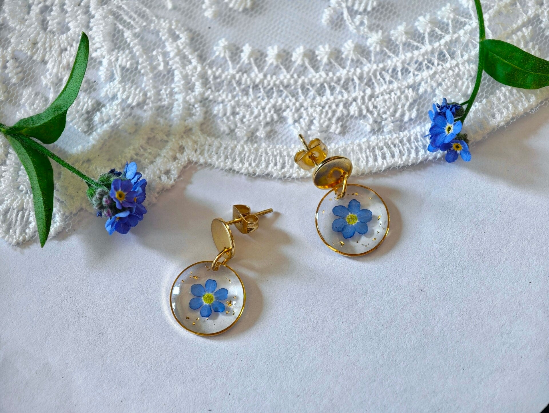 ❧ Boucles d'oreilles Myosotis - Acier inoxydable doré - Clous rond