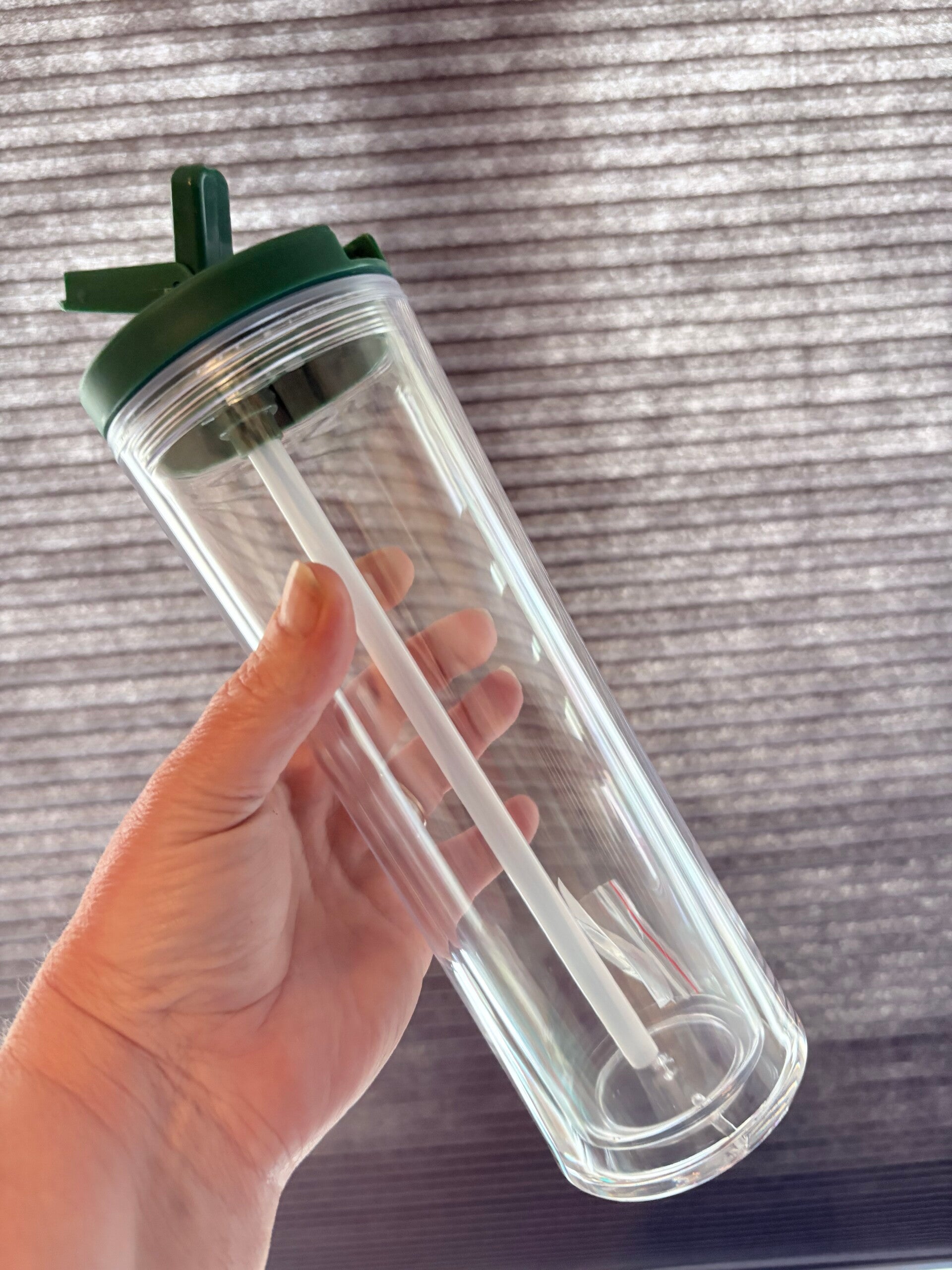 Flip Lid 20oz Double Walled Globe Tumbler