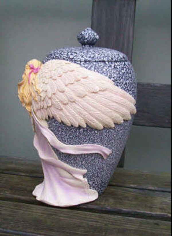 as urn (middel) grote hond. AFBEELDING ENGEL