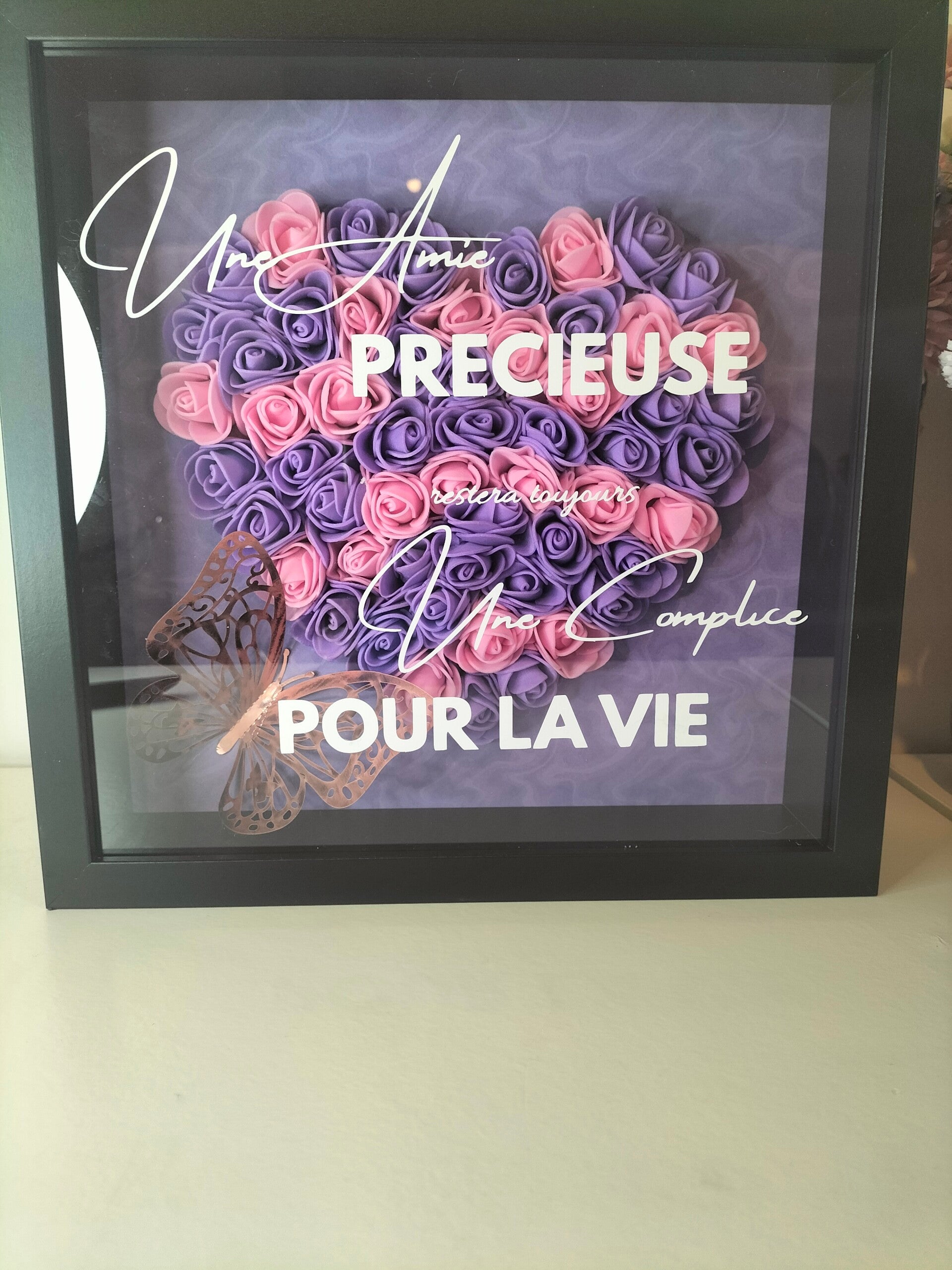 Cadre « Une Amie précieuse restera toujours Une Complice pour la vie » 25x25