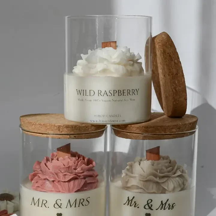 glazen pot met bloemkaars