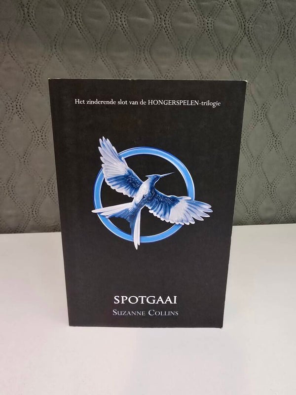 Suzanne Collins – Spotgaai (De Hongerspelen deel 3)