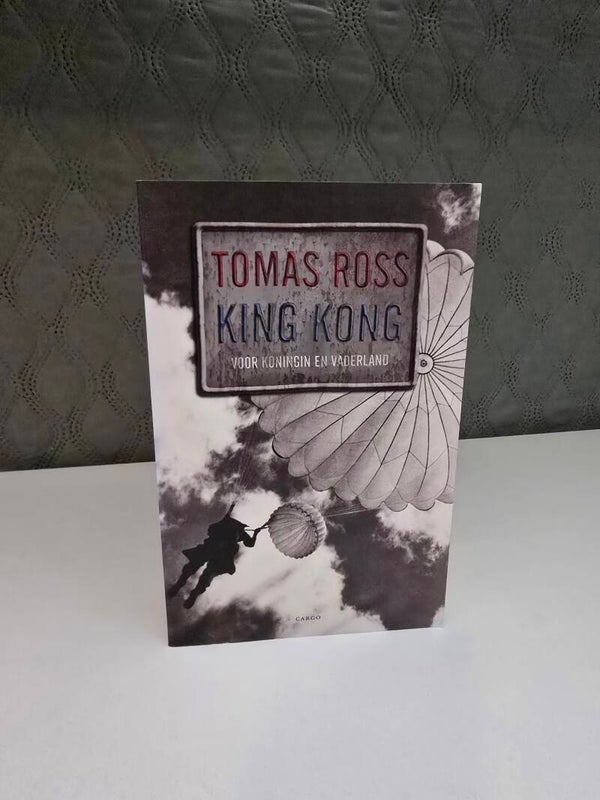 King Kong – Voor Koningin en Vaderland – Tomas Ross