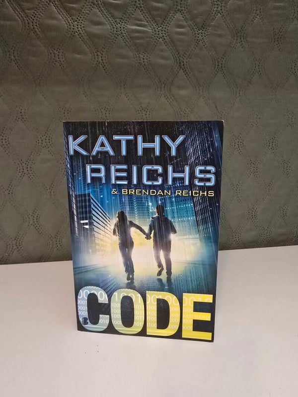 Kathy Reichs & Brendan Reichs – Code