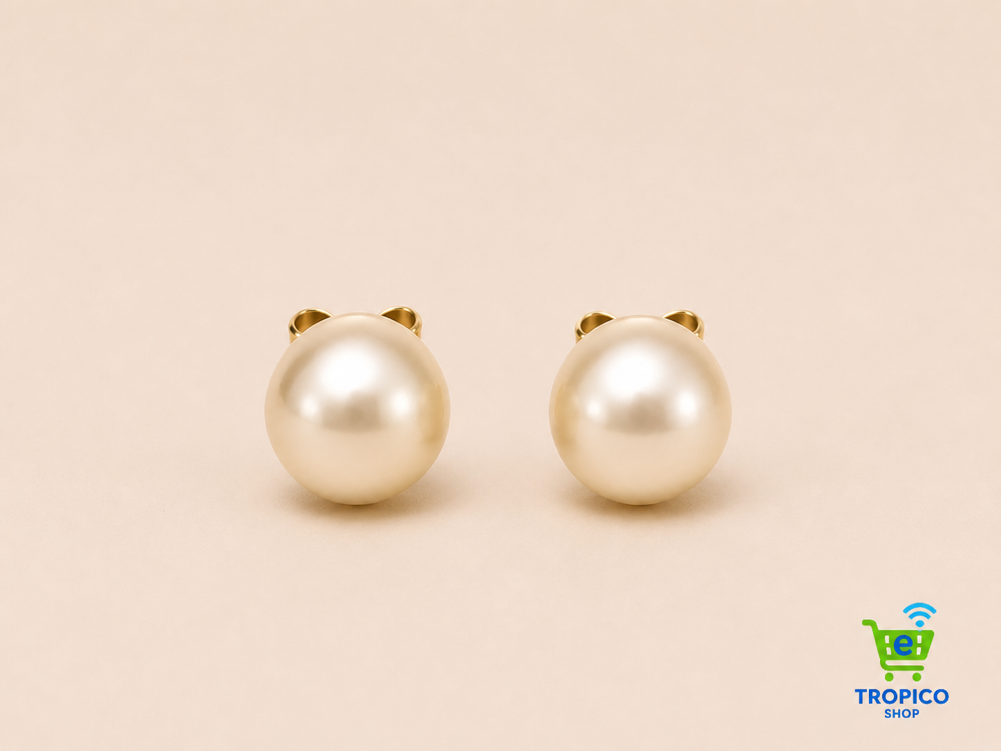 Boucles d'oreilles clous moyenne perles blanche