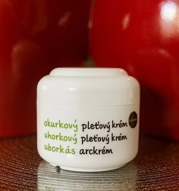 Crème hydratante et apaisante aux vitamines A et E