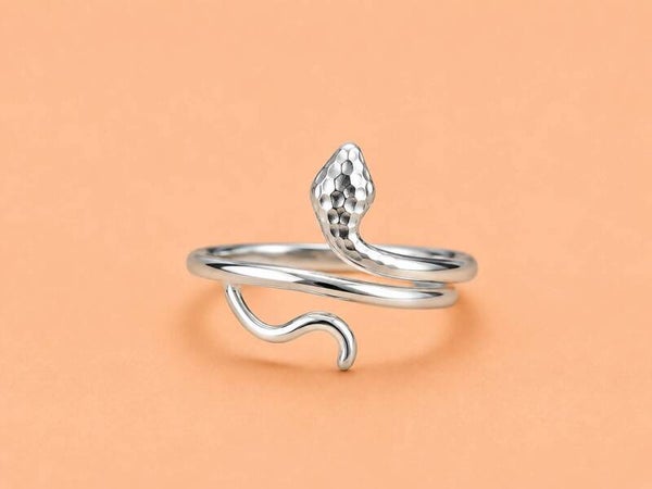 Bague ajustable serpent martelé Argent