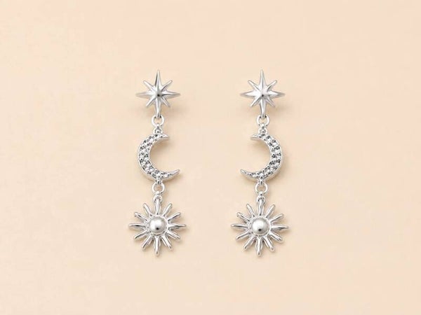 Boucles d'oreilles pendantes lune strassée et soleil Argent