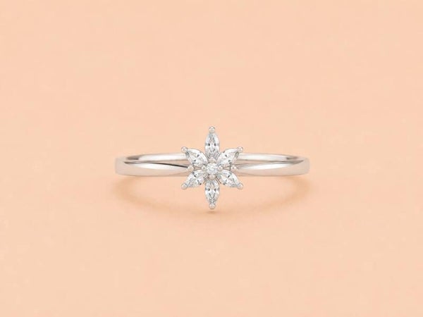 Bague ajustable fleur aux pétales strassés Argent.