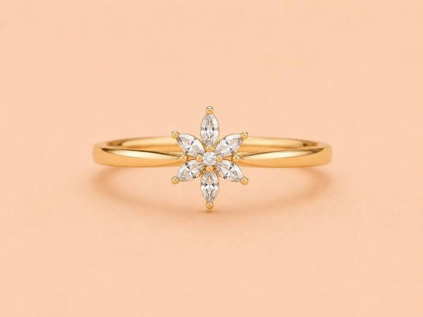 Bague ajustable fleur aux pétales strassés Doré