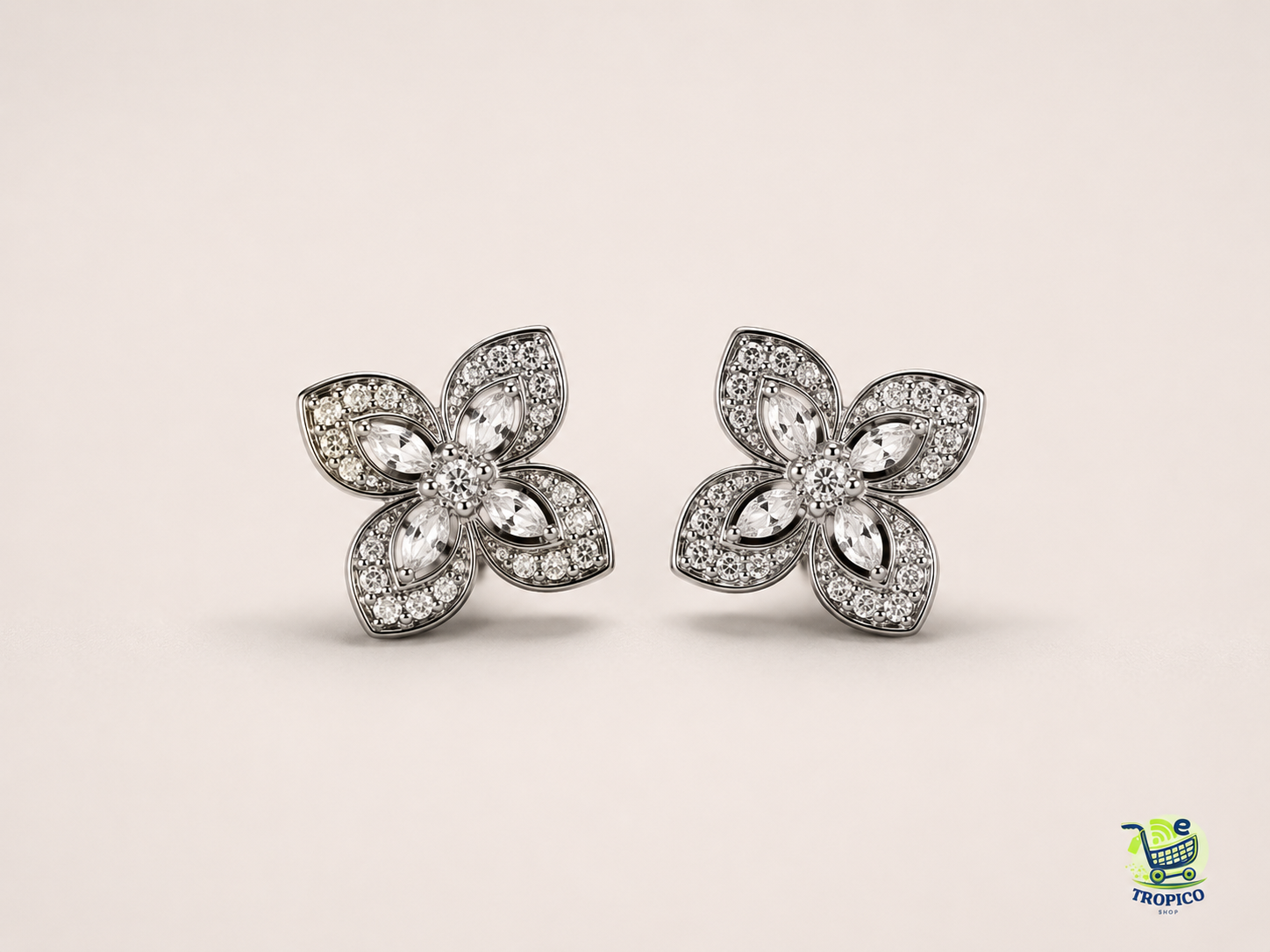 Clous d'oreilles fleurs à quatre pétales en strass Argenté