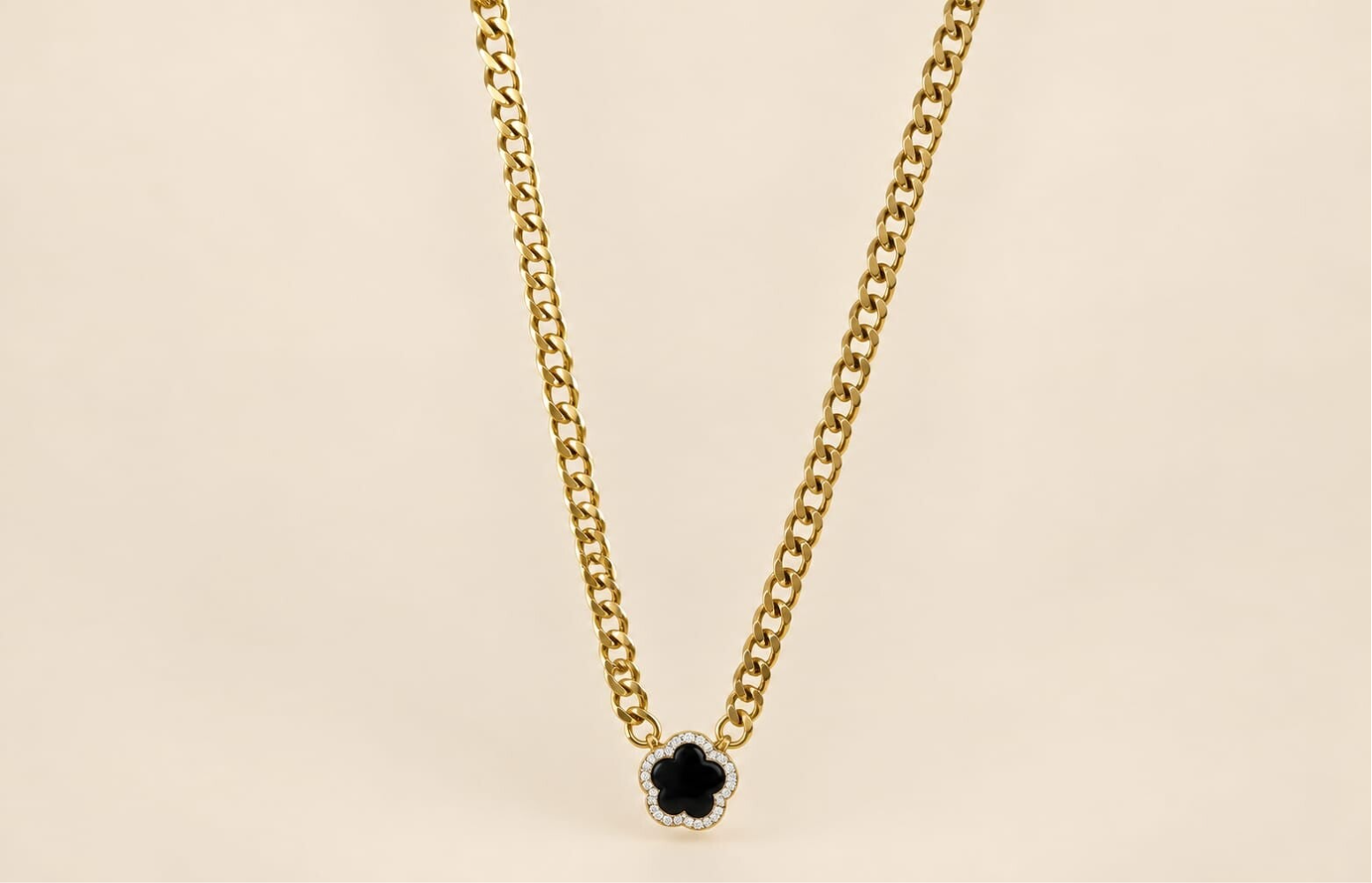 Collier trèfle prestigue
