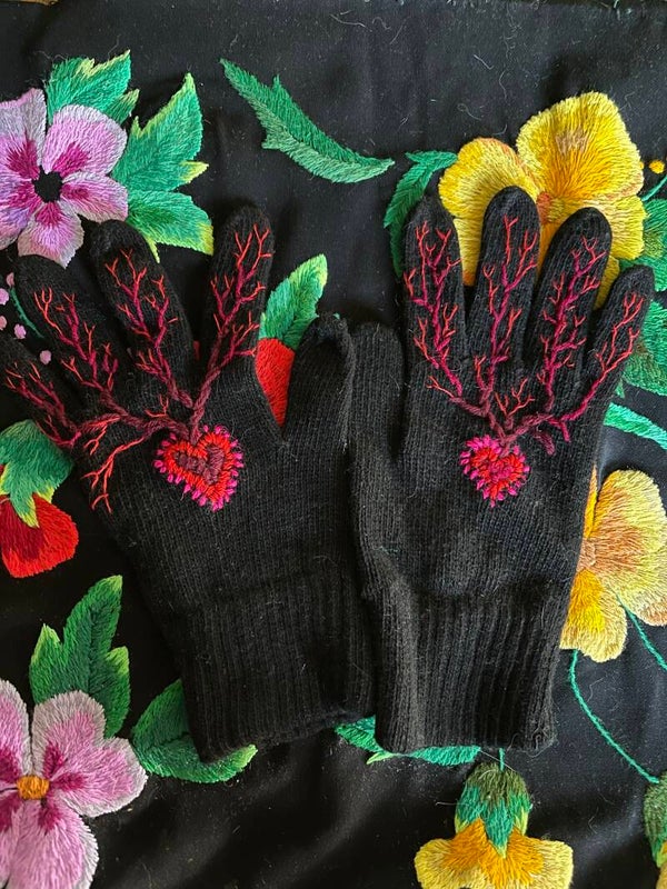 Guanti ricamati Cuore