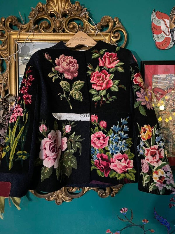 Rose Garden Black