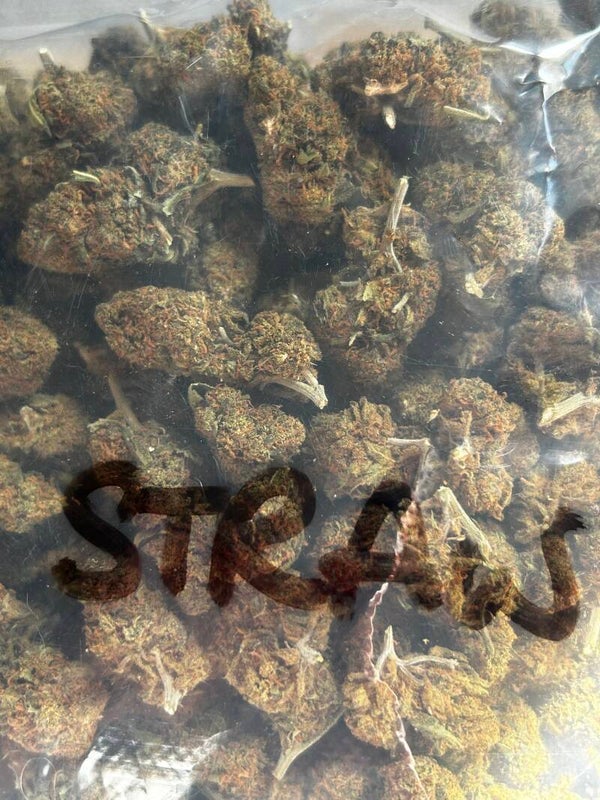 Strawberry indoor fleur CBD 15% , Thc 0,3%