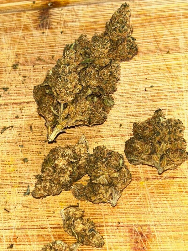 Cannabis Amnésia CBD 12% , thc 0.3%