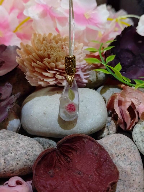 Collier pendentif goutte