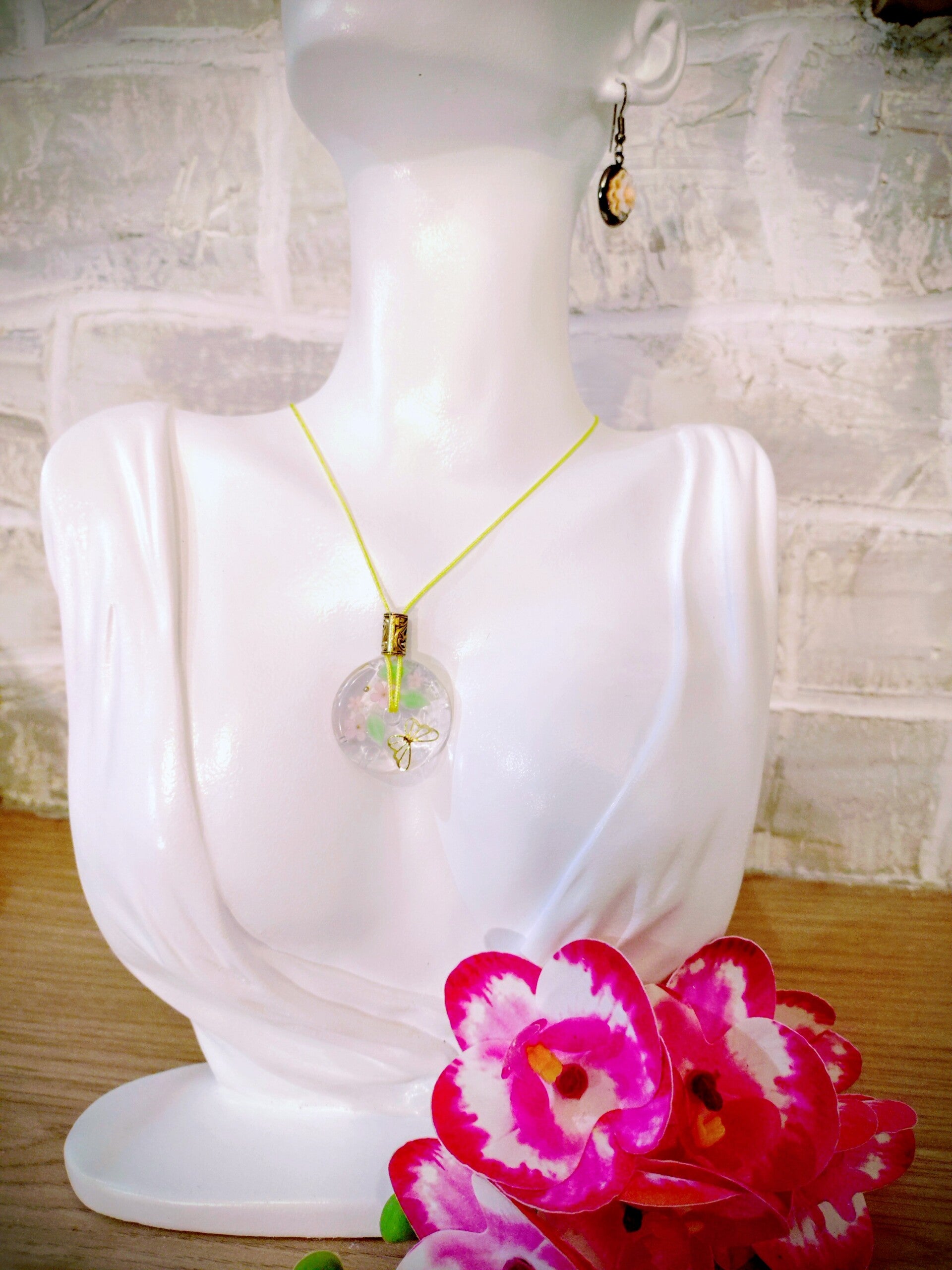 Collier pendentif donut romantique